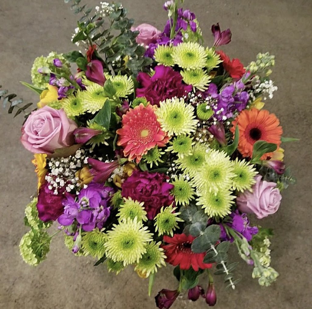Flowers By May | 123 Carrie Cates Ct #111, North Vancouver, BC V7M 3K7, Canada | Phone: (604) 984-2266