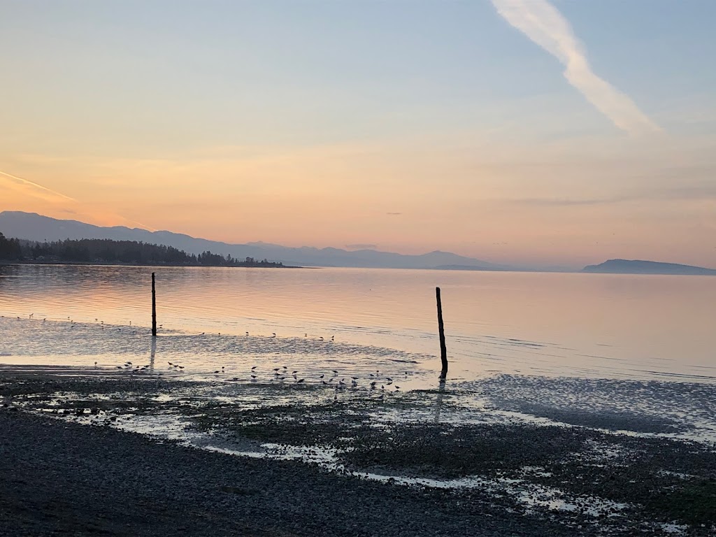 Qualicum Beach Ocean Suites | 2795 Island Hwy W, Qualicum Beach, BC V9K 2C4, Canada | Phone: (250) 752-6914