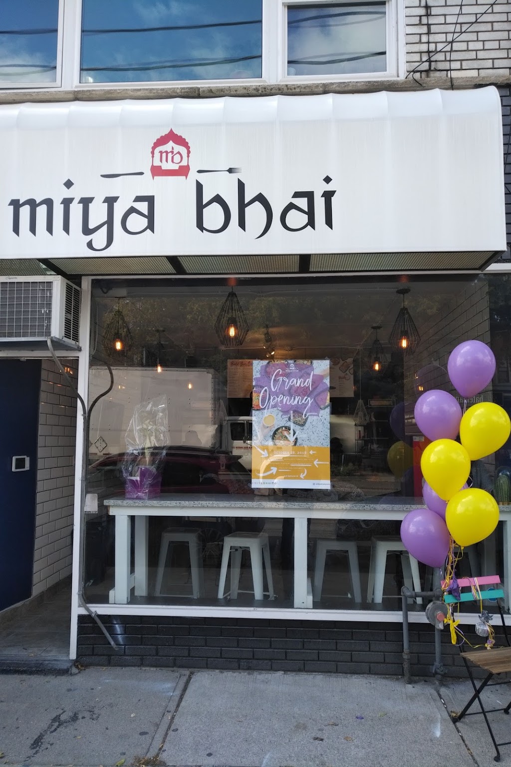 Miya Bhai | 938 Bathurst St, Toronto, ON M5R 3G4, Canada | Phone: (647) 351-7080