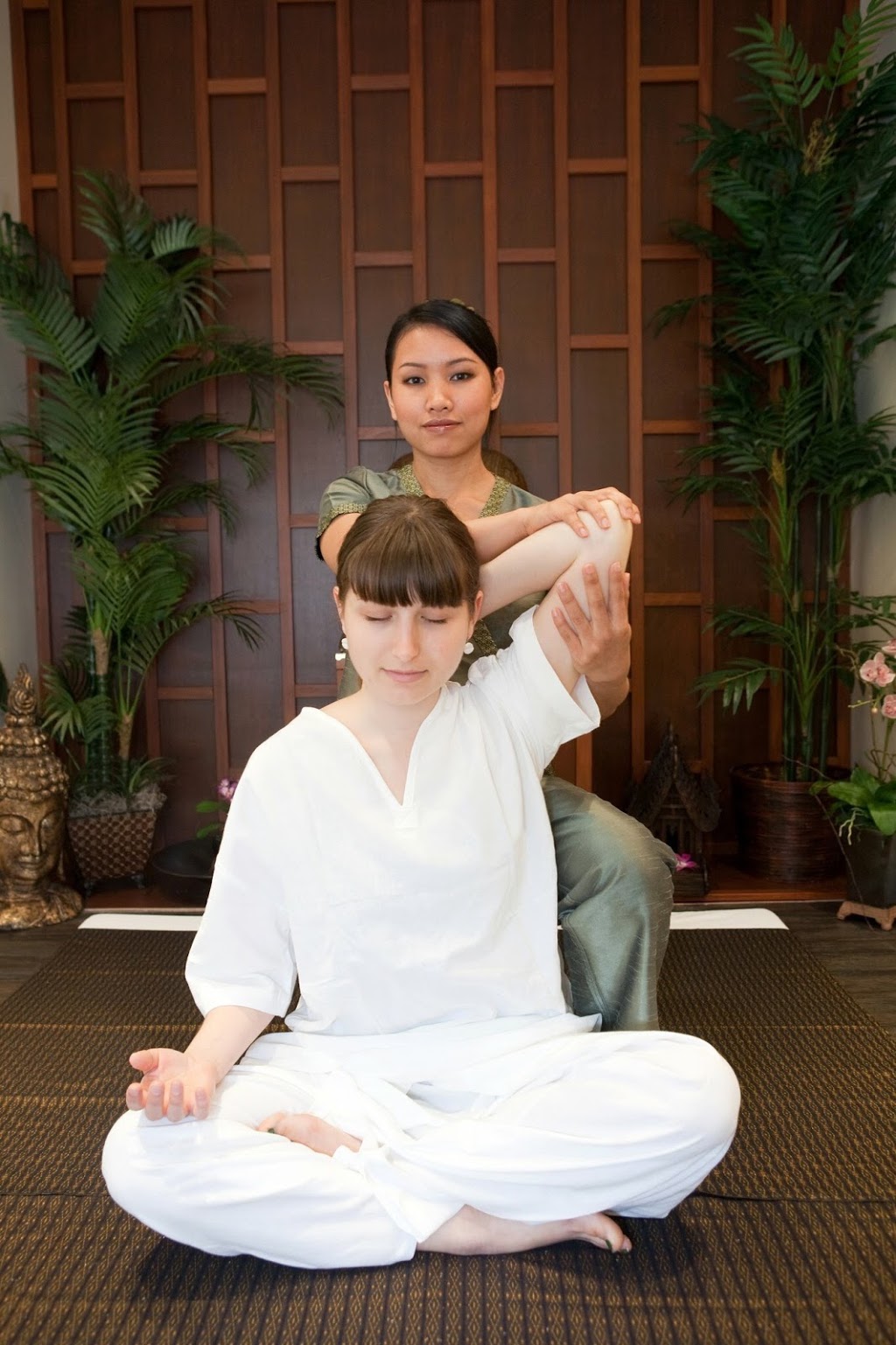 Sabai Thai Spa | 1867 Marine Dr, West Vancouver, BC V7V 1J7, Canada | Phone: (604) 925-1074