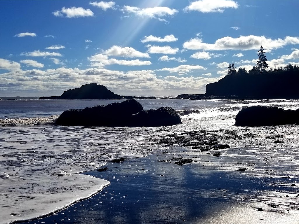 Authentic Bay of Fundy Vacation Homes | 15 Beach St, St. Martins, NB E5R 1C6, Canada | Phone: (506) 833-2333