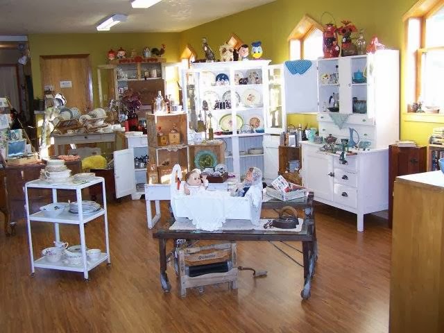 Ever After Antiques and Collectibles | 4823 50 Ave, Alberta Beach, AB T0E 0A0, Canada | Phone: (780) 237-3528