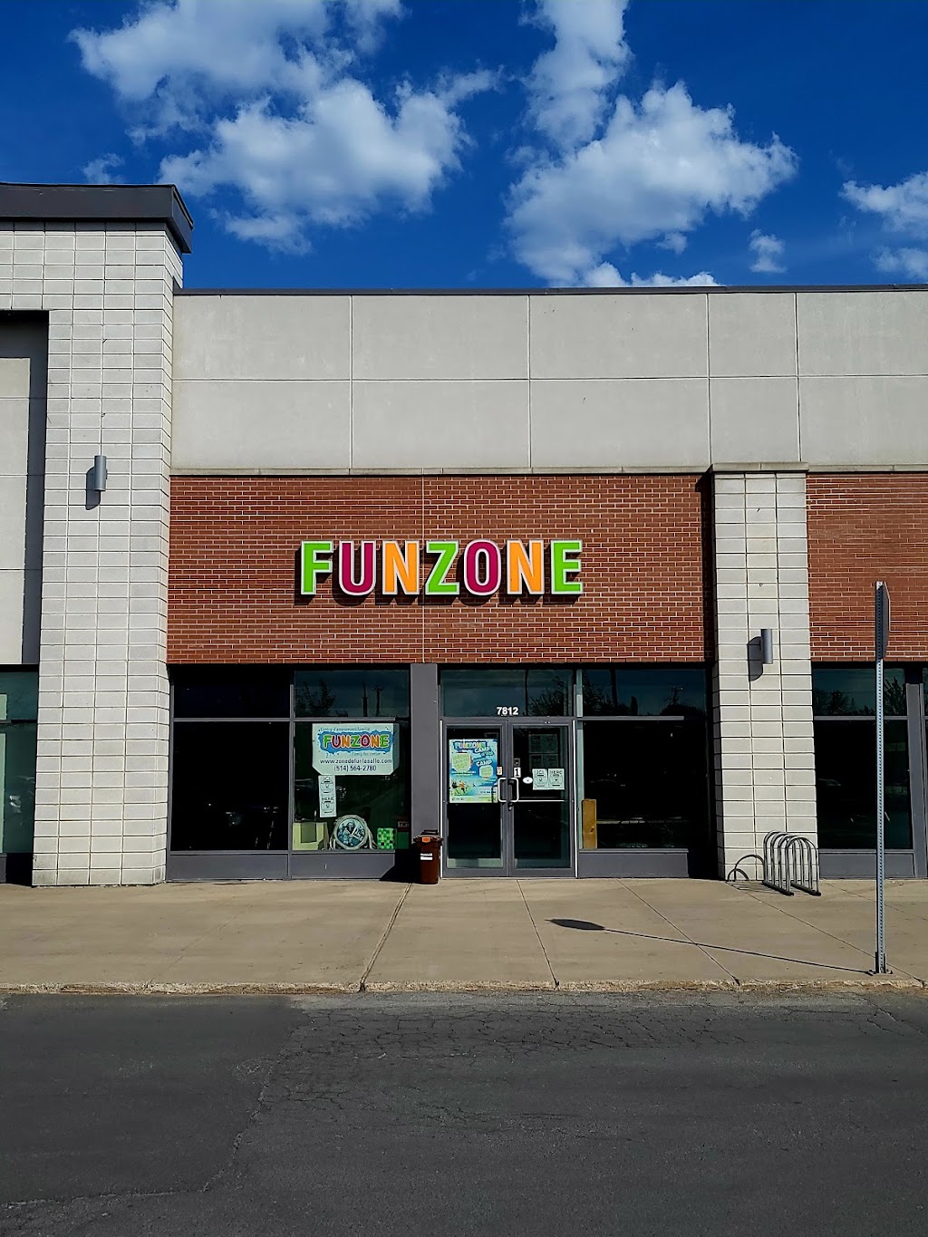 FunZone | 7812 Bd Champlain, LaSalle, QC H8P 3V9, Canada | Phone: (514) 564-2780