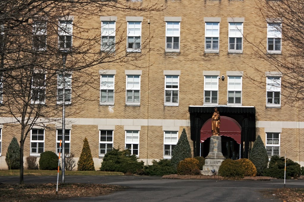 Missionnaires Oblats De Marie-Immaculée | 460 1 ère Rue, Richelieu, QC J3L 4B5, Canada | Phone: (450) 658-8761