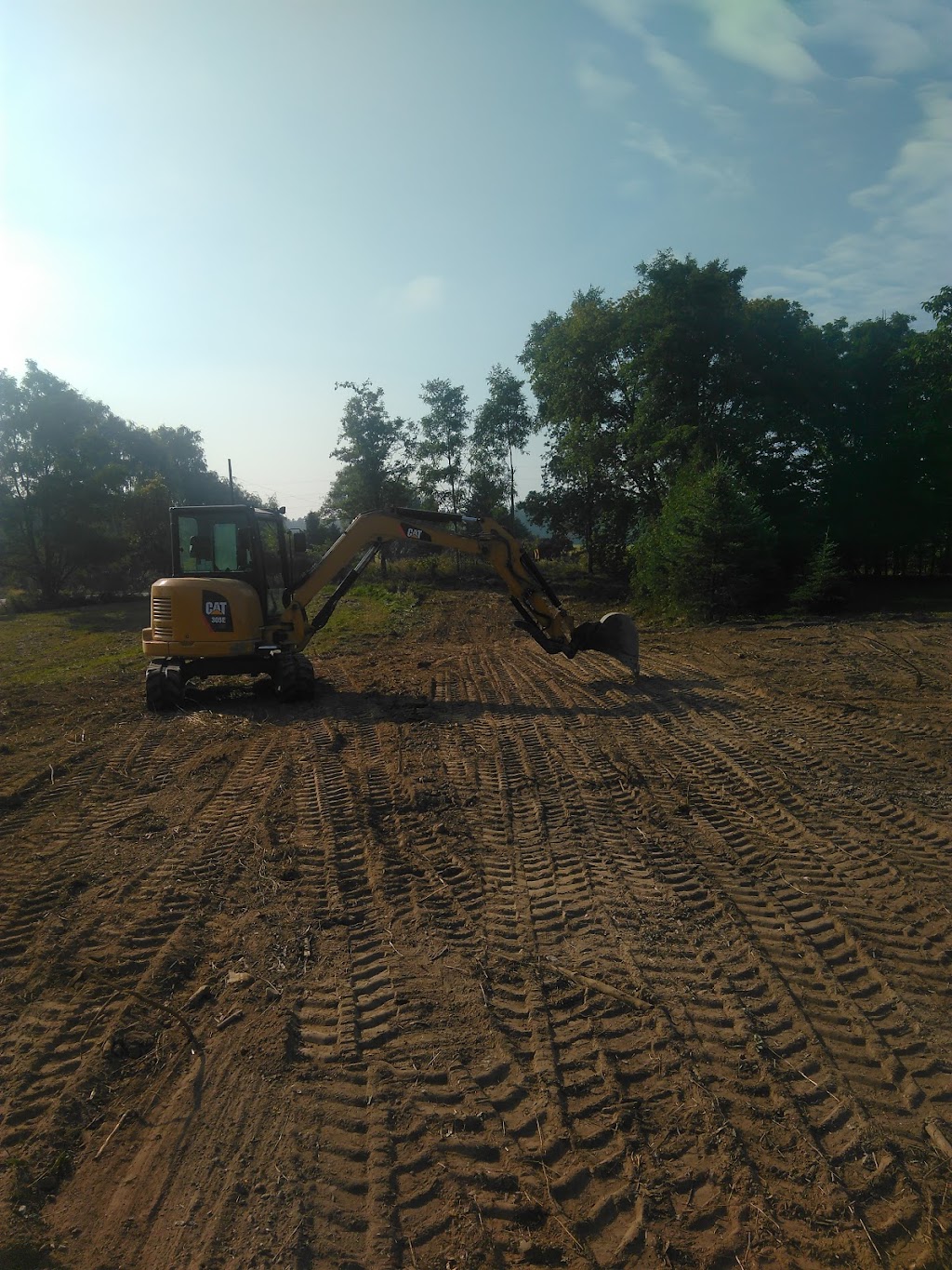 Henderson Excavating | 52 Jerseyville Rd, Brantford, ON N3T 5M1, Canada | Phone: (519) 751-6243