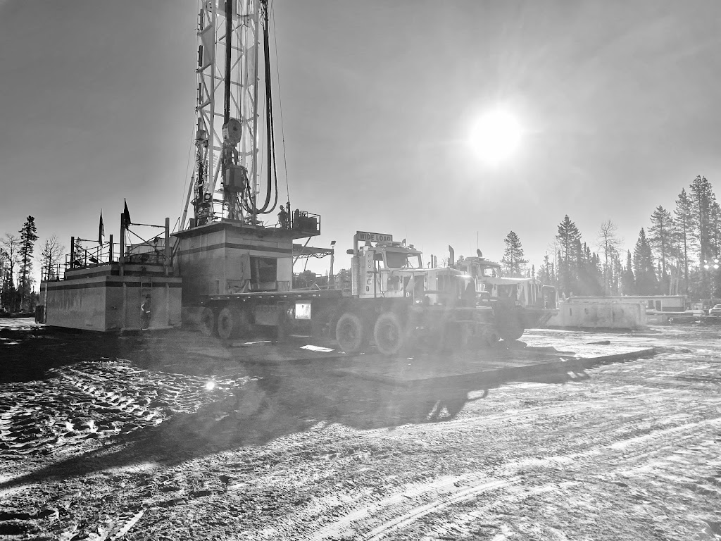 Chinook Oilfield Hauling Ltd. | 4816 57 Ave Bay 1, 2, Eckville, AB T0M 0X0, Canada | Phone: (403) 391-9790