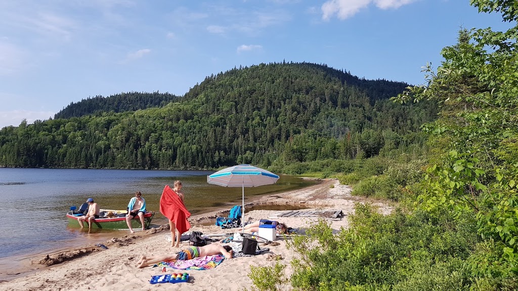Camping Lake Small Batiscan | Chemin du Petit-Lac-Batiscan, Saint-Raymond, QC G3L 0A1, Canada | Phone: (418) 337-4545