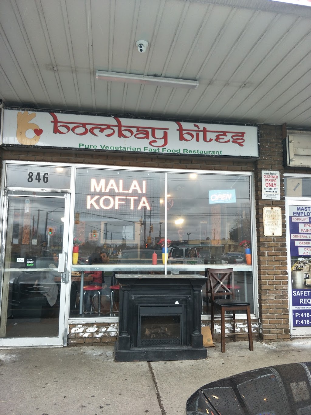 Bombay Bites | 846 Markham Rd, Scarborough, ON M1H 2Y2, Canada | Phone: (416) 792-8446