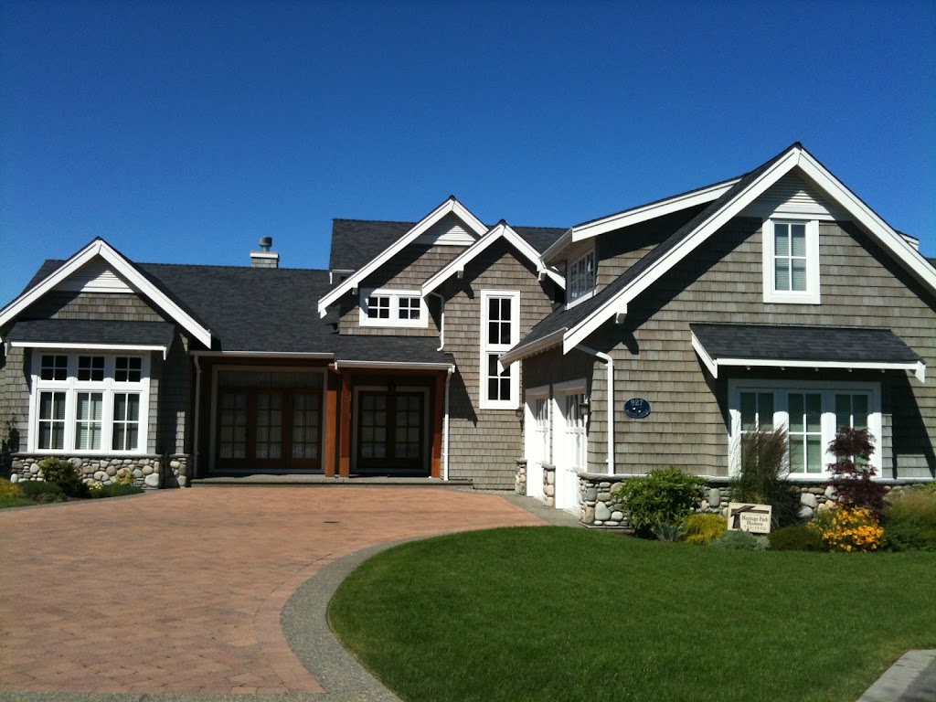 Beach Front Gutters | 210 Valdez Ave, Qualicum Beach, BC V9K 1R8, Canada | Phone: (250) 954-7941