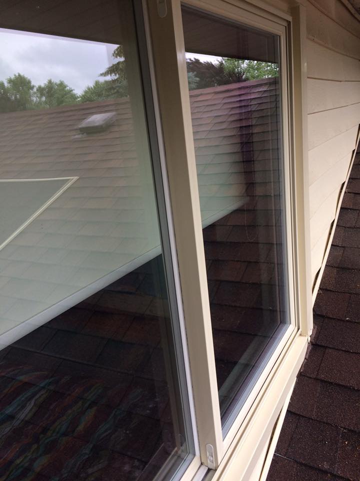 Curb Appeal Window and Gutter Cleaning | 421 Airport Pkwy, Belleville, ON K8N 4Z6, Canada | Phone: (613) 743-2262