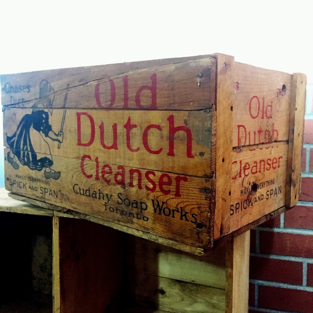 Antique Crates | 62 Medulla Ave, Etobicoke, ON M8Z 5L9, Canada | Phone: (416) 232-0339