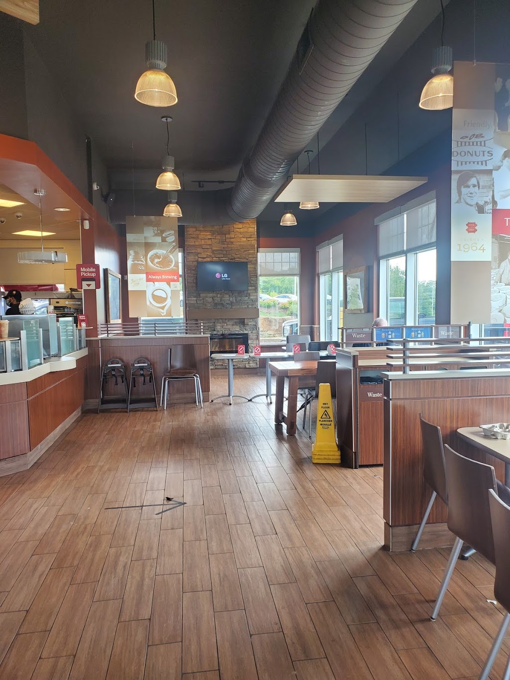 Tim Hortons | 1 Capstone Ln, Huntsville, ON P1H 0A2, Canada | Phone: (705) 788-1414