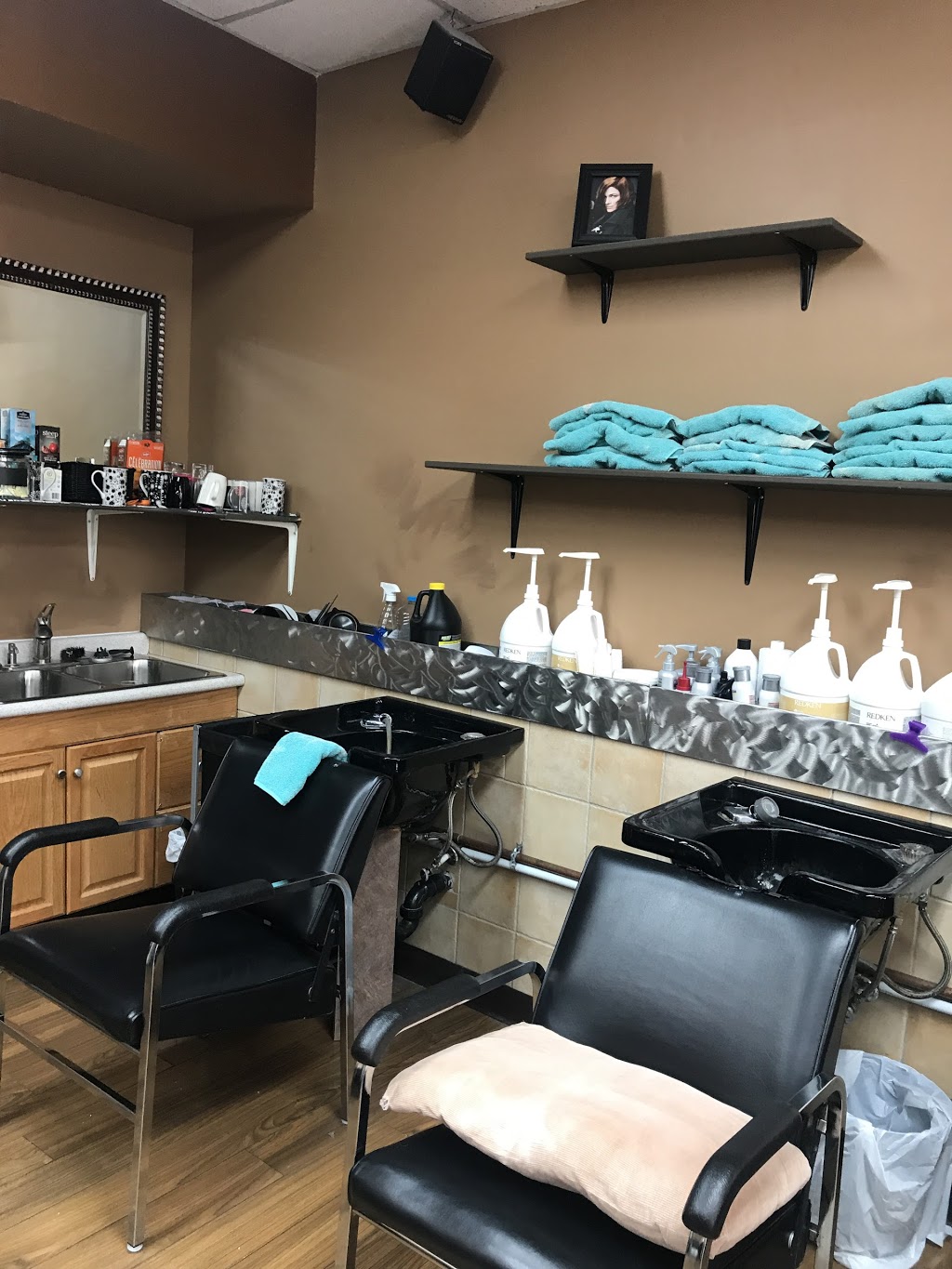 About U Salon & Spa | 3851 19 St NW, Calgary, AB T2L 2B3, Canada | Phone: (403) 282-6090