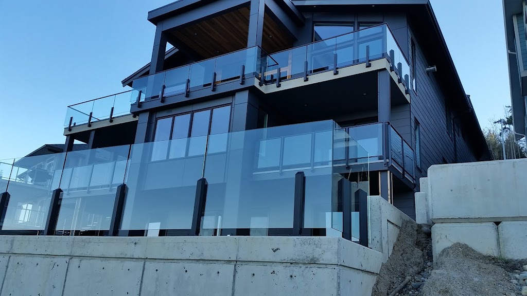 Panoramic Heavy Glass Railings | 1421 Fielding Rd, Nanaimo, BC V9X 1K8, Canada | Phone: (250) 954-7422