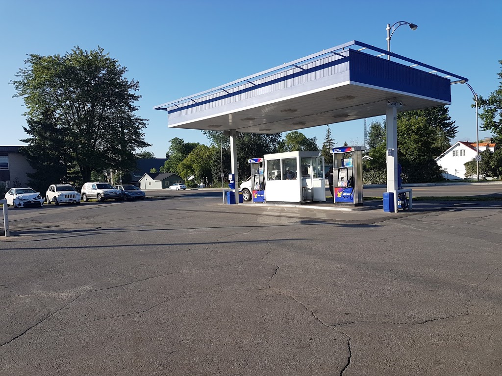 Ultramar | 126 Boulevard Curé-Labelle, Sainte-Thérèse, QC J7E 2X5, Canada | Phone: (450) 430-0171