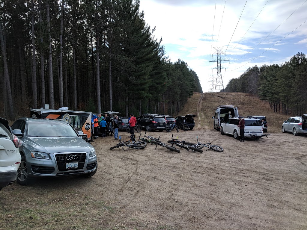 Hydro Line Parking Lot | Bass Lake Side Rd E, Oro-Medonte, ON L0L 2E0, Canada