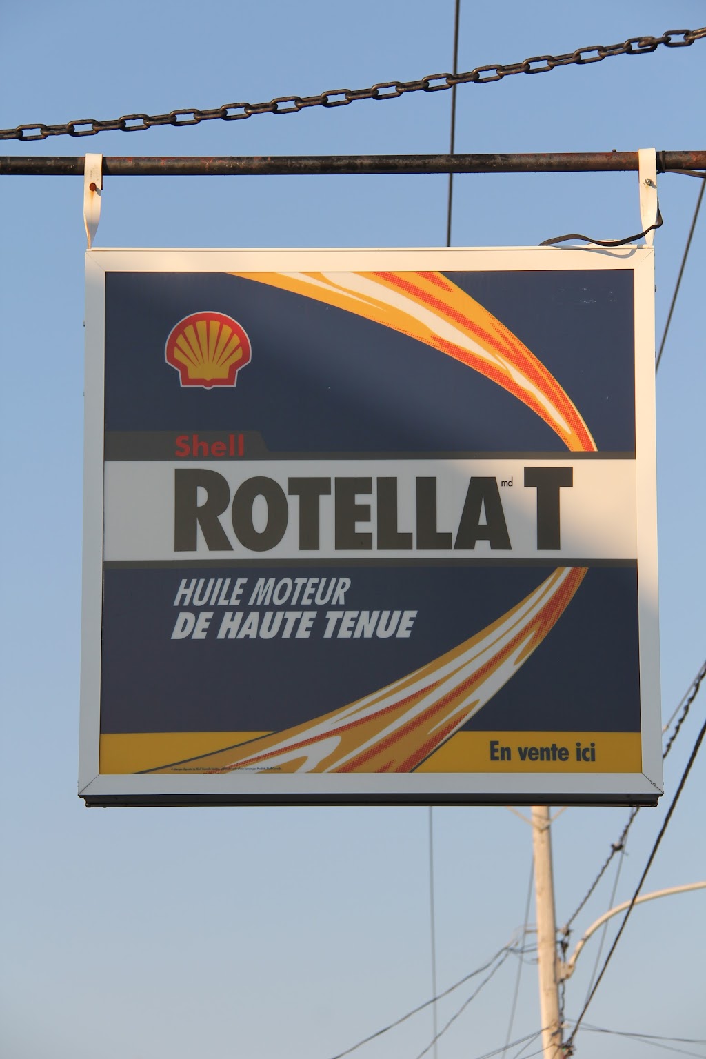 Garage Francis Fortin - Lubrifiants Shell | 2308 Bd Saint-Paul, Chicoutimi, QC G7K 1E6, Canada | Phone: (418) 545-2432