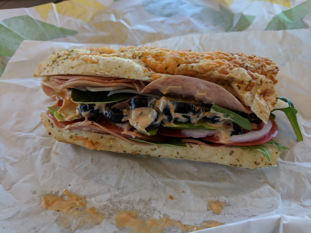 Subway | 201-117 East Lake Crescent NE, Airdrie, AB T4A 2H6, Canada | Phone: (403) 945-0755