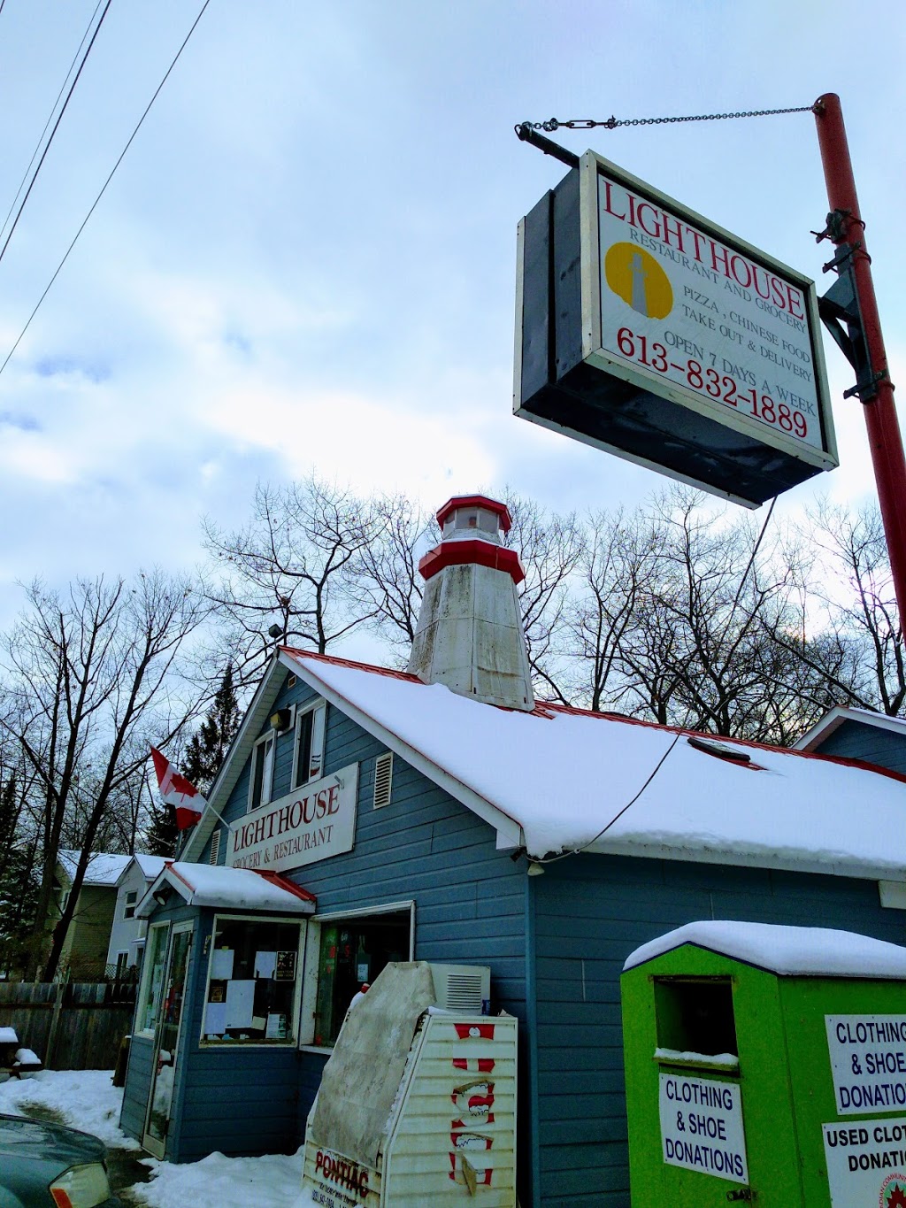 The Lighthouse Restaurant and Grocery Store | 655 Bayview Dr, Woodlawn, ON K0A 3M0, Canada | Phone: (613) 832-1889