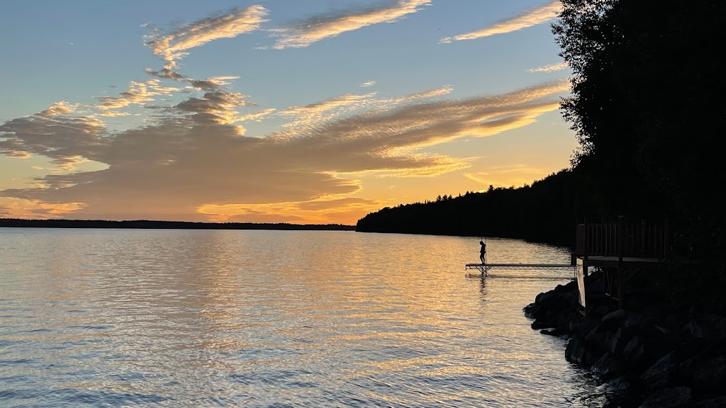 Chalet Le Bord de mer - Chalets Nature | 731 Rte Maria Chapdelaine, Péribonka, QC G0W 2G0, Canada | Phone: (418) 218-1376