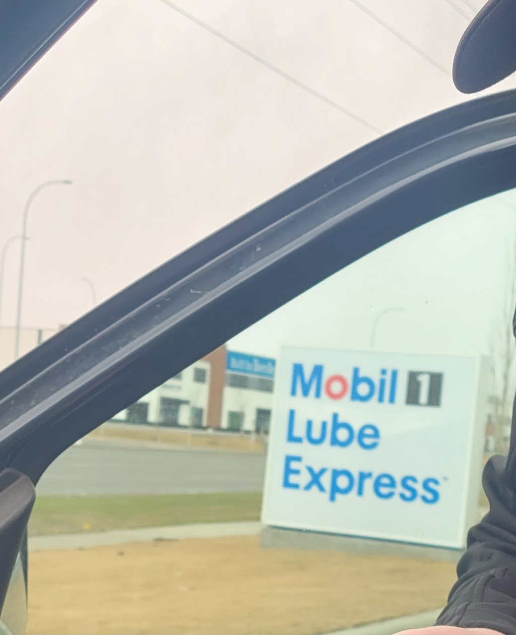 Mobil 1 Lube Express Dufferin | 5325 Dufferin Blvd SE, Calgary, AB T2C 5R9, Canada | Phone: (403) 279-4799