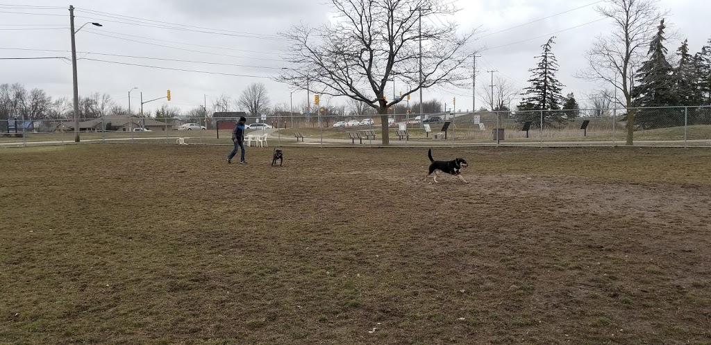 Welland Dog Park | 16 Colborne Rd, Welland, ON L3B 3P2, Canada