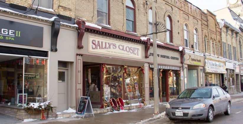 Sallys Closet | 57 Main St S, Seaforth, ON N0K 1W0, Canada | Phone: (519) 527-0550