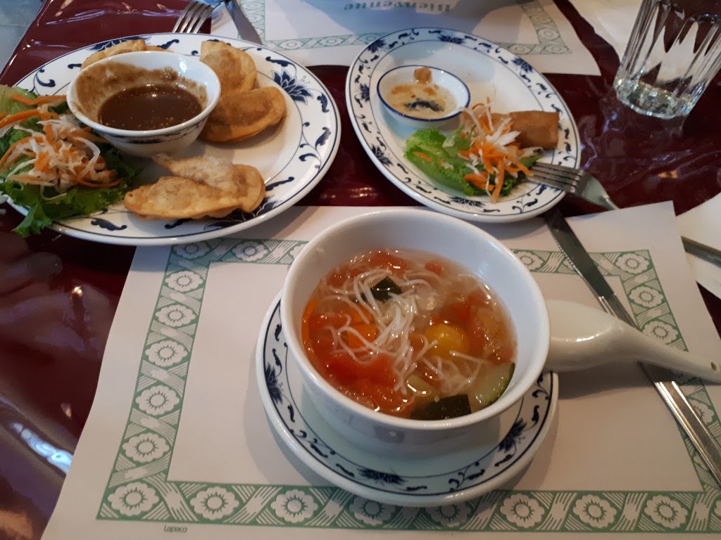 Chez Viet | 643 Bd Marie Victorin, Boucherville, QC J4B 1X7, Canada | Phone: (450) 449-5654