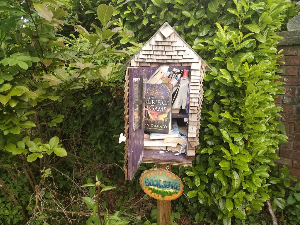 Free Little Library | Vancouver Local Guides | 354-364 19th St W, North Vancouver, BC V7M 1X7, Canada