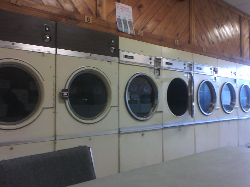 Highlander Dry Cleaning And Laundromat Center | 340 Thorold Rd, Welland, ON L3C 3W6, Canada | Phone: (905) 735-1271