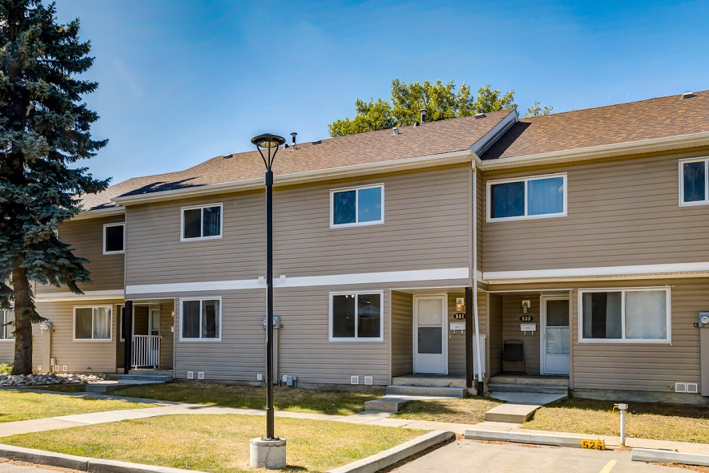 Hartford County Townhomes | 991 Hooke Rd NW, Edmonton, AB T5A 4L9, Canada | Phone: (855) 247-1492