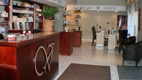 Véronique Coiffure Beauty and Spa Center | 472 Rue Main H, Hudson, QC J0P 1H0, Canada | Phone: (450) 458-1884