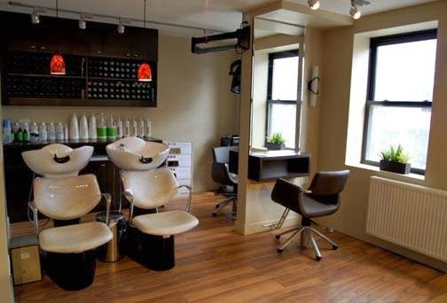 Health Valley Salon / Esthetics | 390 Bloor St W, Toronto, ON M5S 1X4, Canada | Phone: (416) 934-0100