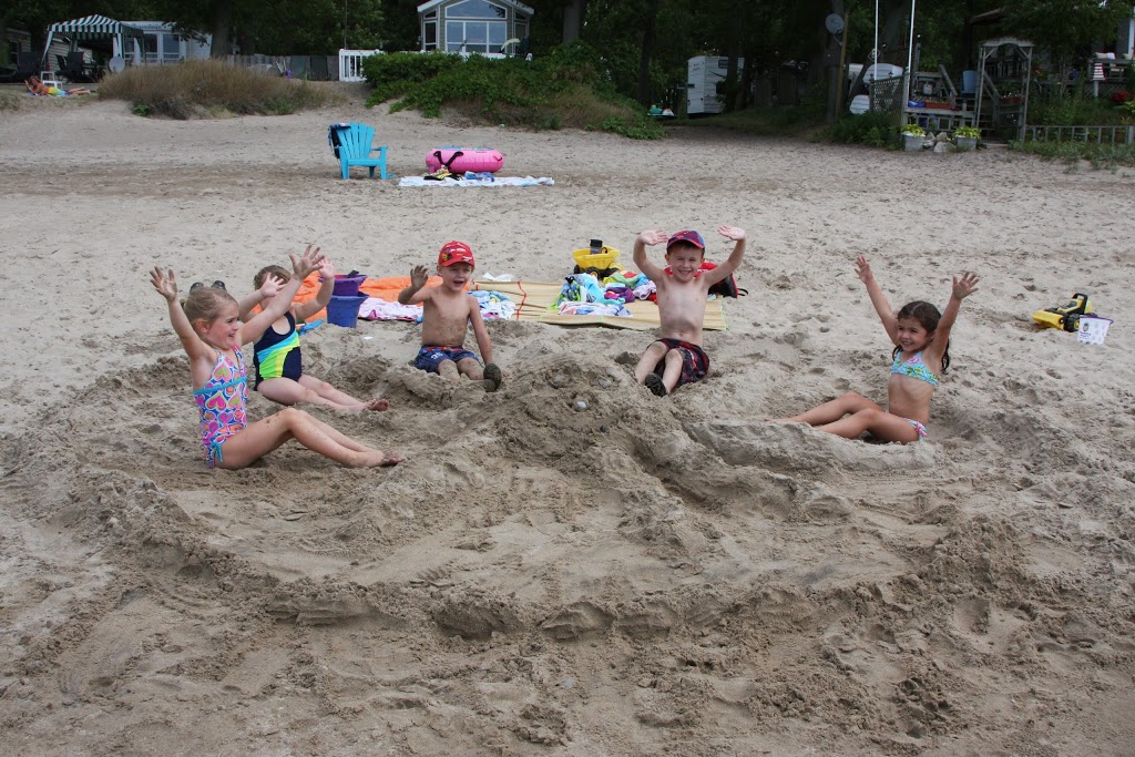 Knights Beach Resort | 2190 Lakeshore Rd, Dunnville, ON N1A 2W8, Canada | Phone: (905) 774-4566