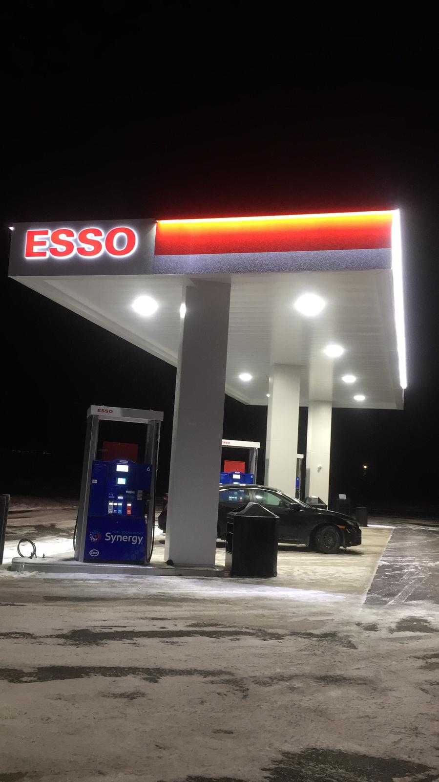 Esso | 5645 ON-35, Fenelon Falls, ON K0M 1N0, Canada | Phone: (705) 887-5050