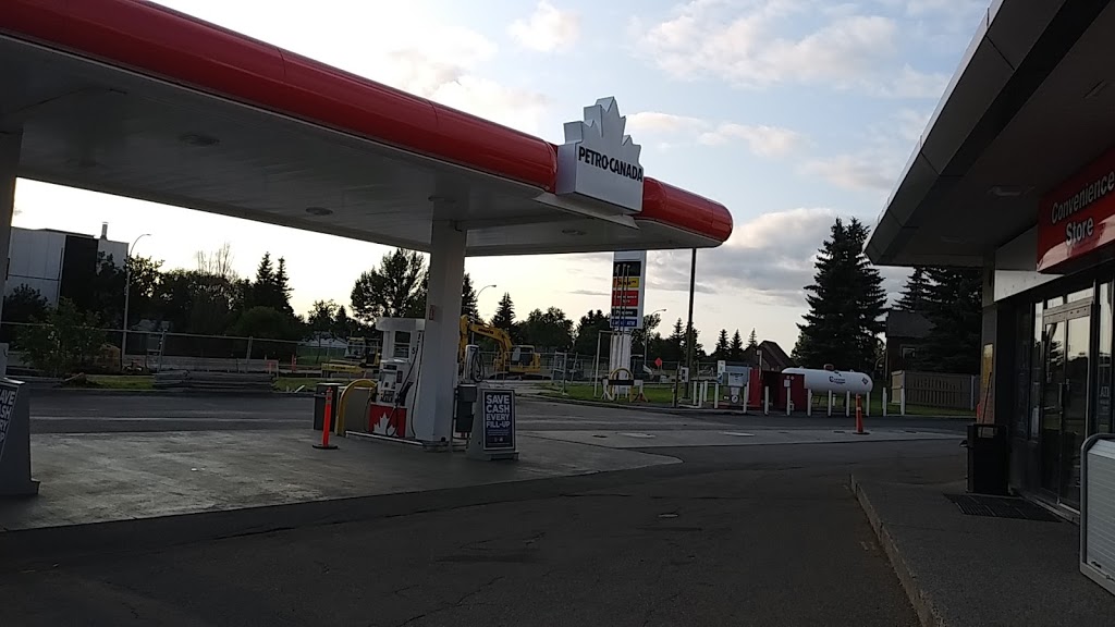 Petro canada | 2831 66 st, Mill Woods Rd NW, Edmonton, AB T6K 4A9, Canada | Phone: (780) 461-9298