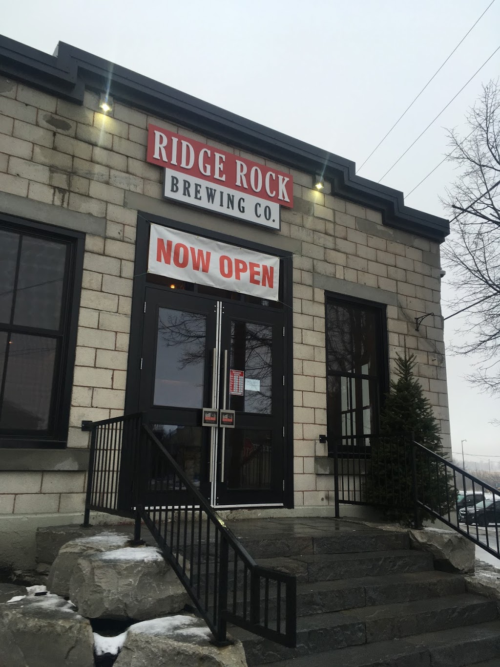 Ridge Rock Brewing Company | 421 Donald B. Munro Dr, Carp, ON K0A 1L0, Canada | Phone: (613) 470-2337