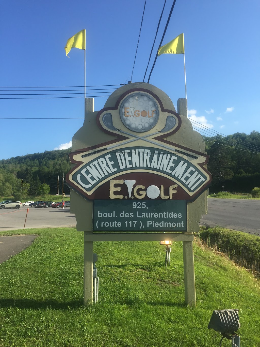 E T Golf | 925 Bd des Laurentides, Piedmont, QC J0R 1K0, Canada | Phone: (450) 227-9454