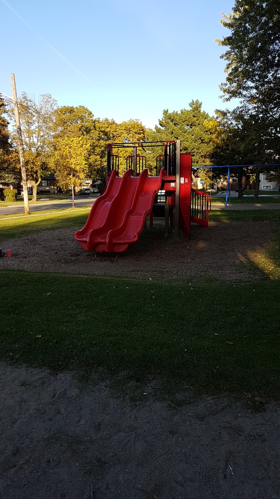 Smithwood Park | 79 Smithwood Dr, Etobicoke, ON M9B, Canada | Phone: (416) 338-4386