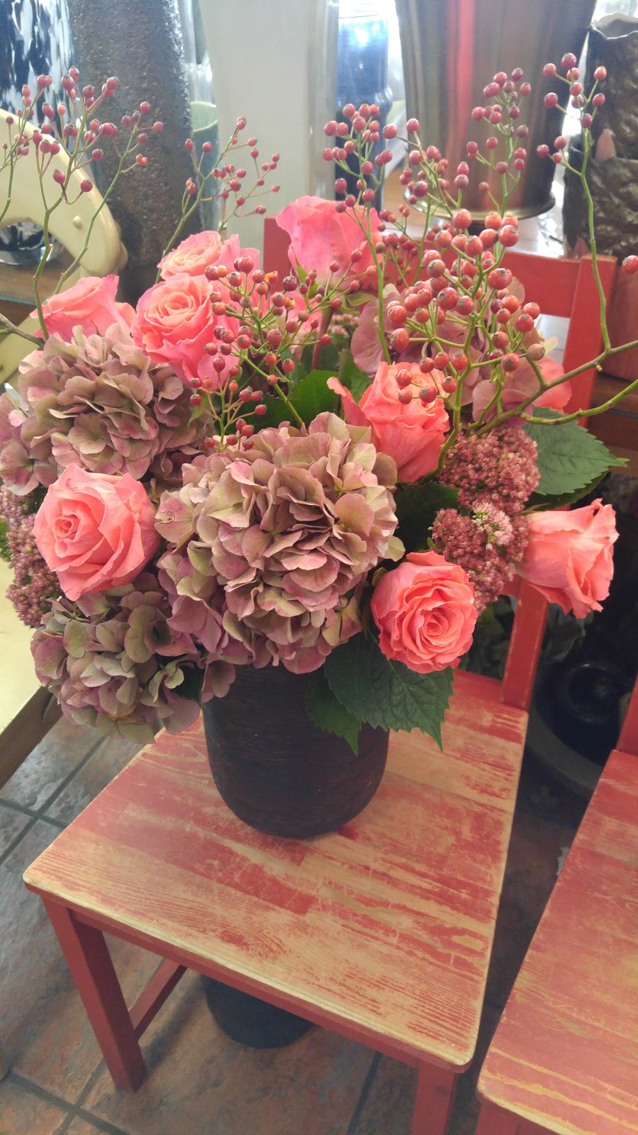 Paris Florists | 1500 Islington Avenue, Etobicoke, ON M9A 3L8 Islington Ave, Etobicoke, ON M9A 3L8, Canada | Phone: (416) 531-2211