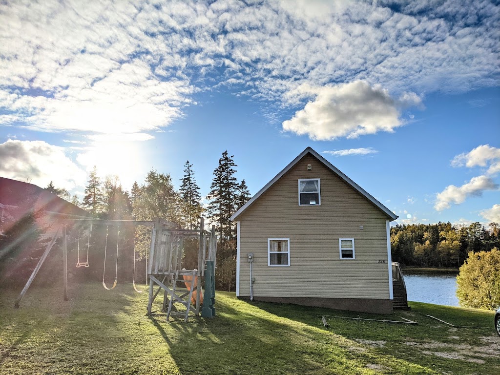 Misty River vacation home | 128 Macpherson Ln, Oyster Bed, PE C1E 0R6, Canada | Phone: (905) 320-6803