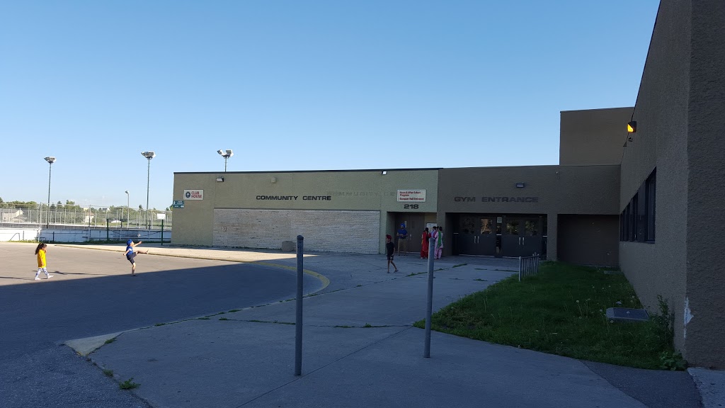 Valley Gardens Middle School | 220 Antrim Rd, Winnipeg, MB R2K 3L2, Canada | Phone: (204) 668-6249