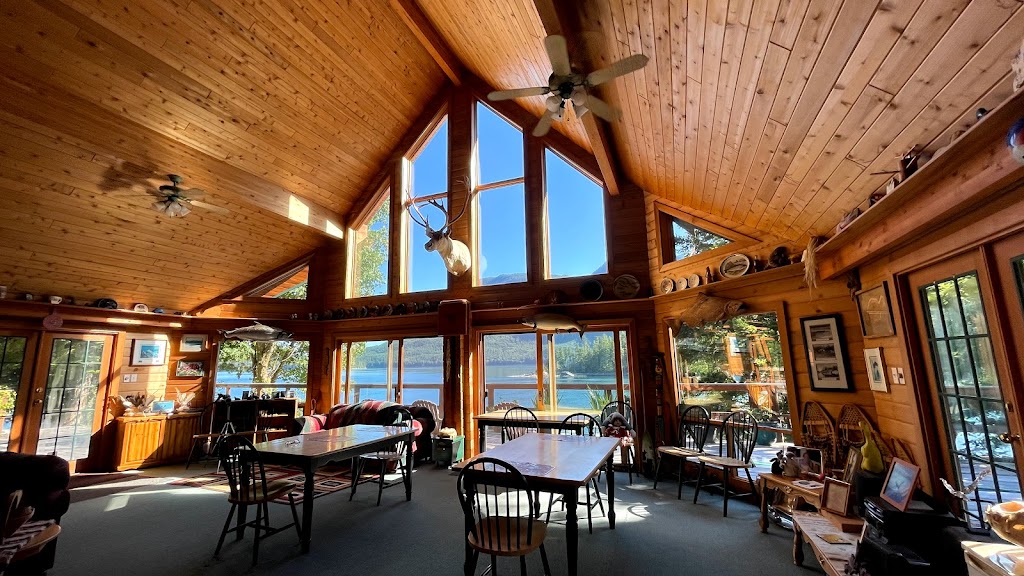 The Fishermans Landing and Lodge | Lot # 2526, Stuart Island, BC V0P 1V0, Canada | Phone: (250) 202-0187