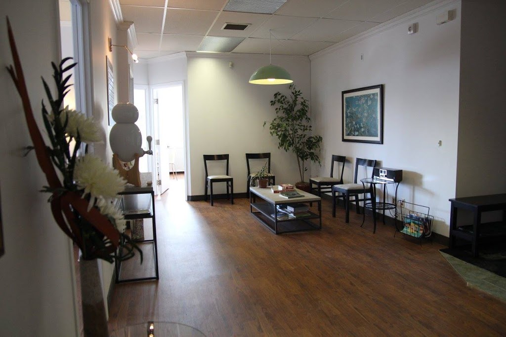 Marie-France Leroux, ND.A. - Naturopathe agréée | 6955 Ave Christophe-Colomb #104, Montreal, QC H2S 2H4, Canada | Phone: (514) 587-2777