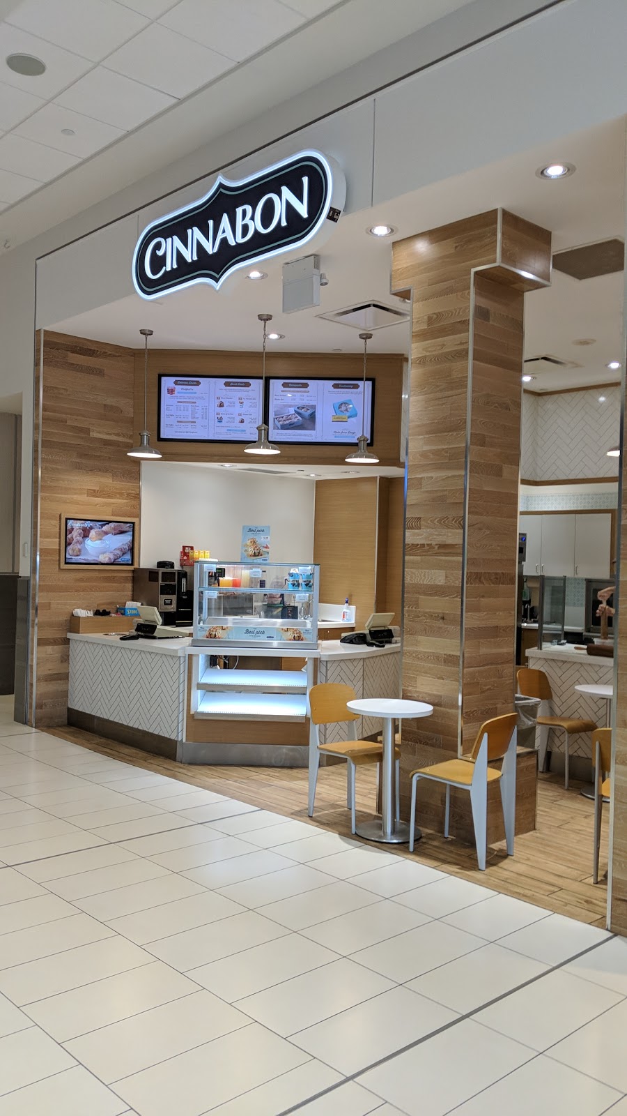 Cinnabon | Oshawa Centre, 419 King St W, Oshawa, ON L1J 4X3, Canada | Phone: (905) 571-5222