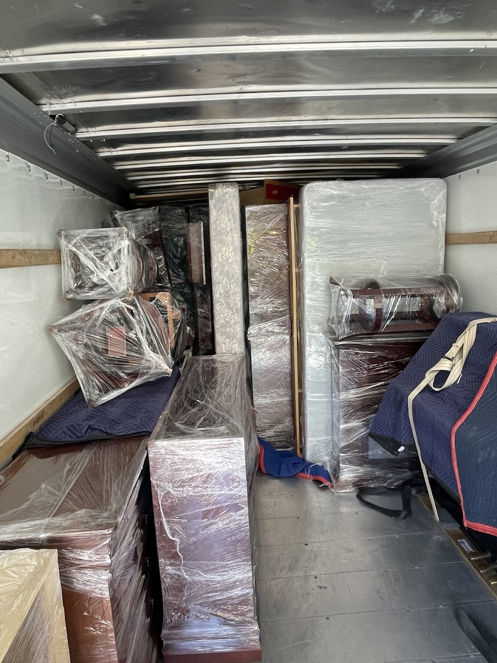 Nairi Moving | 135 Antibes Dr #1401, North York, ON M2R 2Z1, Canada | Phone: (416) 700-3270