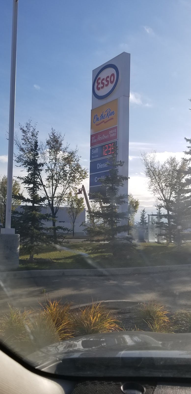 EDMONTON ESSO 184 OTR | 11104 184 St NW, Edmonton, AB T5S 2S6, Canada | Phone: (780) 484-1429