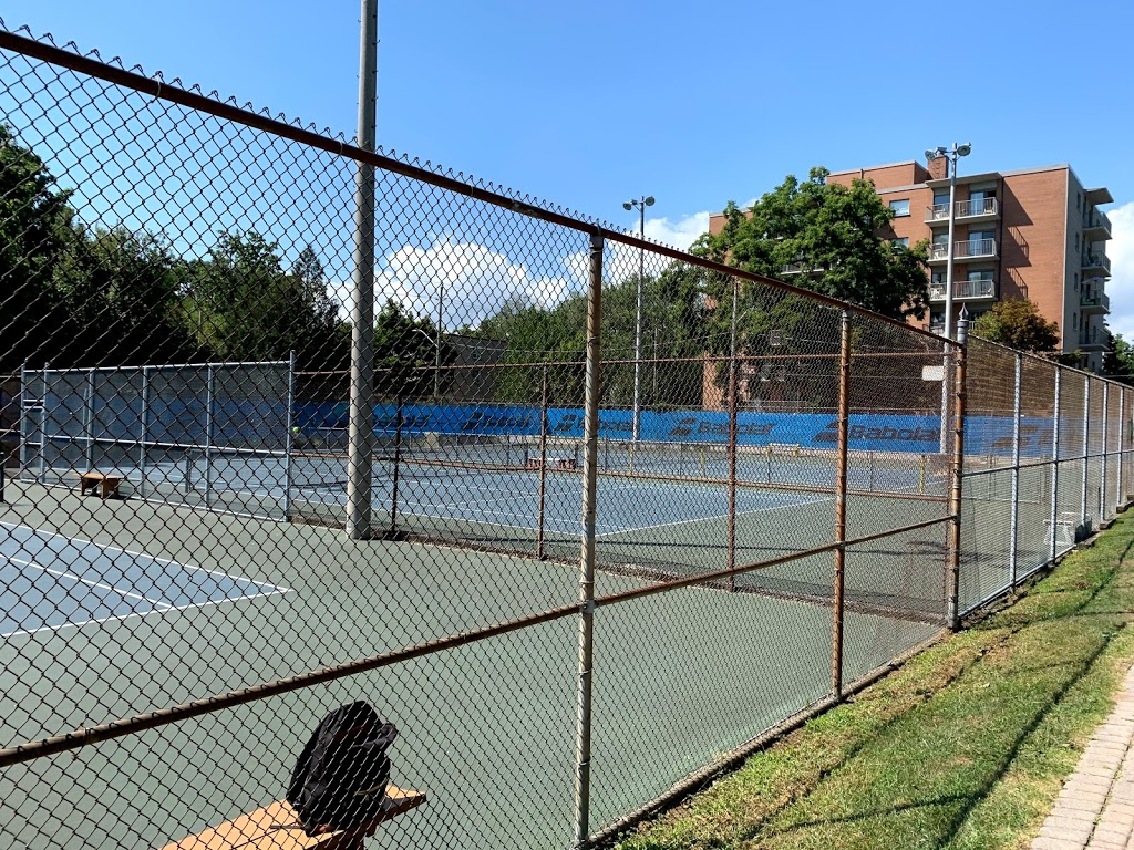 Wallace Park Tennis Club | 245 Reynolds St, Oakville, ON L6J 6L2, Canada | Phone: (905) 845-7649