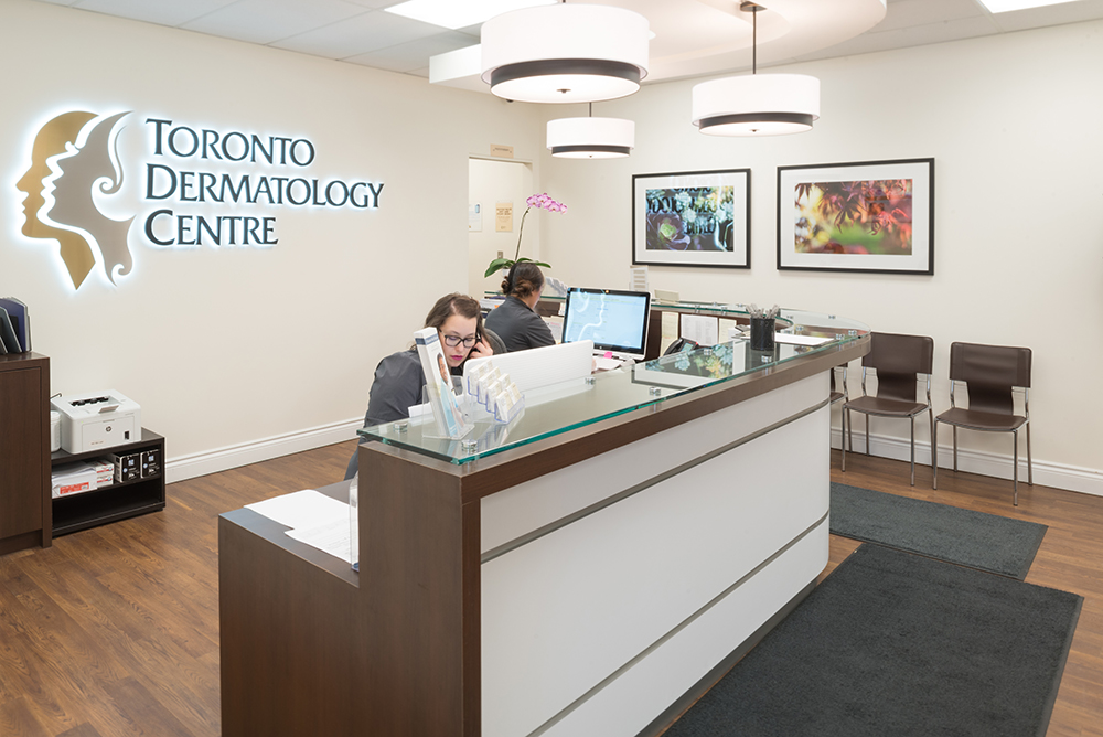 Toronto Dermatology Centre | 4256 Bathurst St #400, North York, ON M3H 5Y8, Canada | Phone: (416) 633-0001