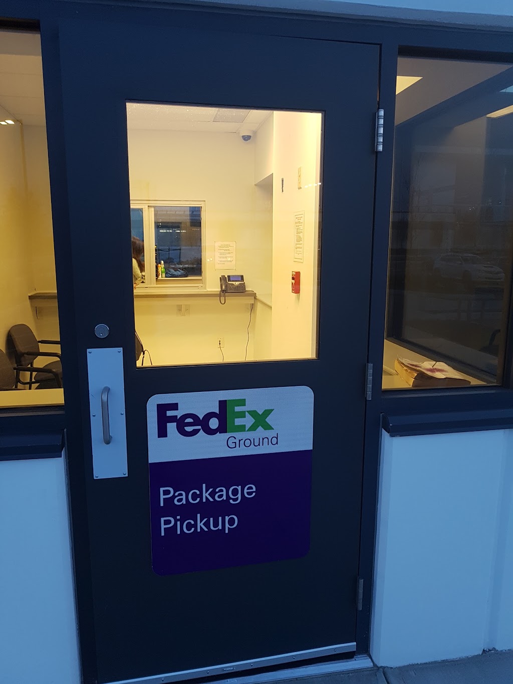 FedEx Ground Terminal | 6849 72 St, Delta, BC V4G 1M5, Canada | Phone: (800) 463-3339